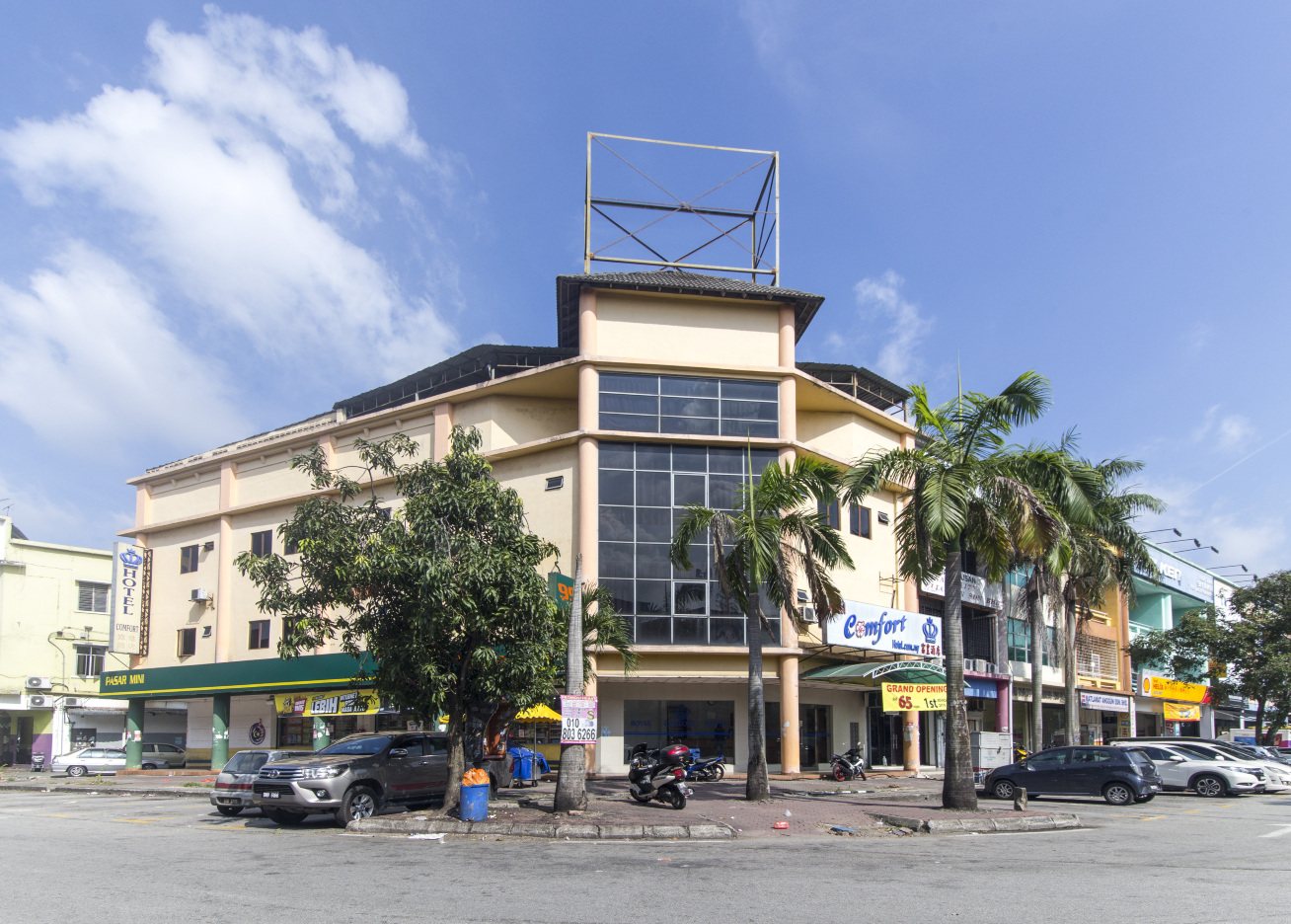 OYO 828 Comfort Hotel Shah Alam