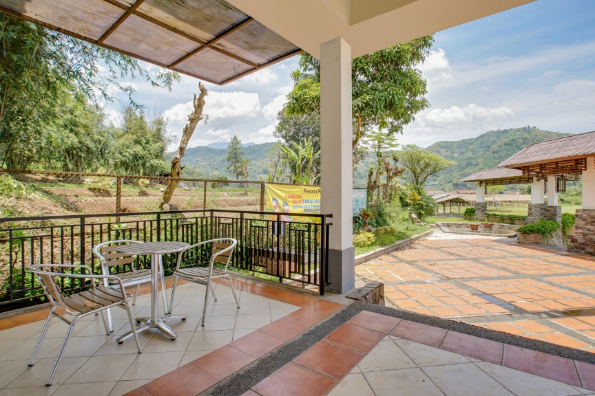 OYO 3896 Villa Pesona Wisata Puncak #5