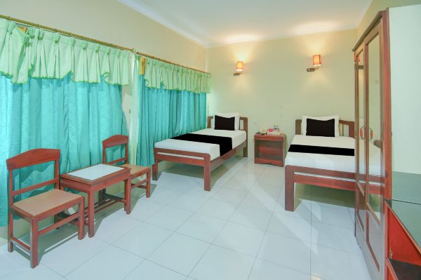 Hotel O Makassar near Pantai Losari formerly Hotel Tiara Sari