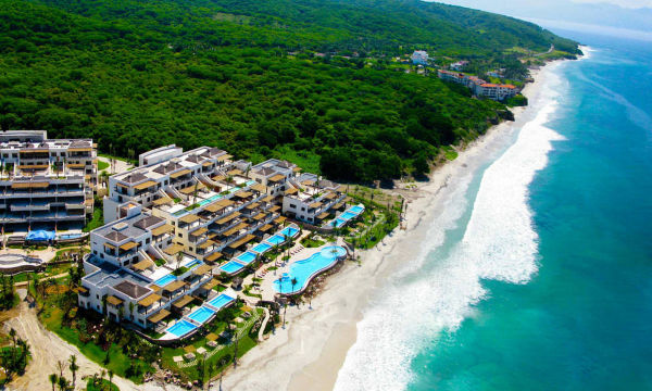 Los Veneros Beachfront Luxury Residences