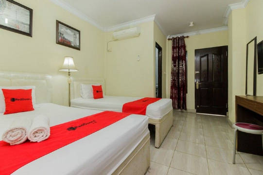 RedDoorz @ Malalayang 2 Manado