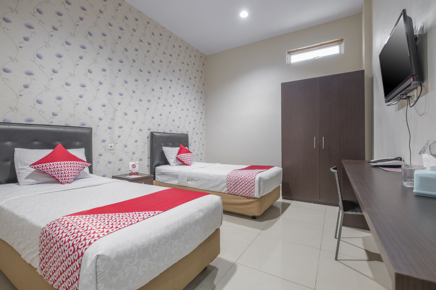 Hotel O Makassar near Pantai Losari formerly Hotel Astra Novilia