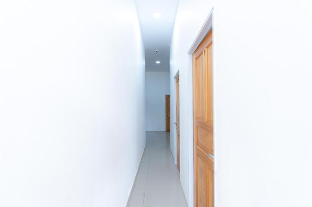 RedDoorz Near Hang Nadim Batam Airport #5