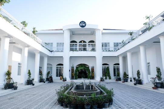 Griya RW Family Guest House Redpartner
