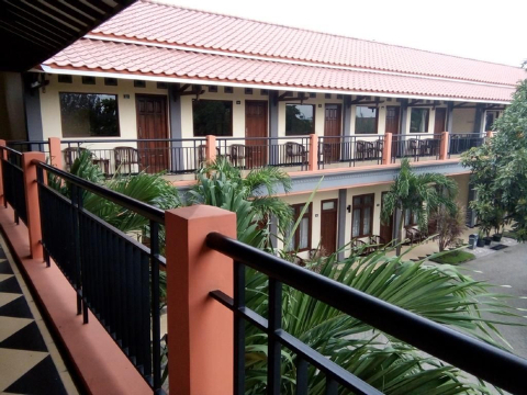 Nirwana Hotel Bojonegoro #5