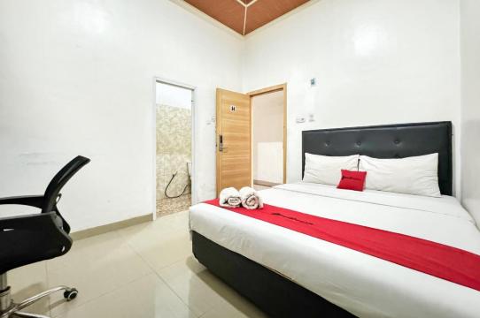 RedDoorz at Jalan Basuki Rahmat Palembang