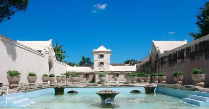 Taman Yuwono Heritage Malioboro by Natt's Hospitality #5