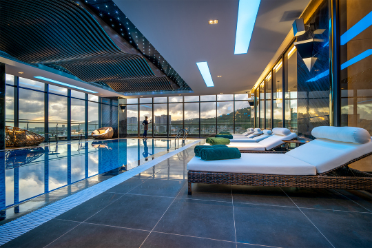 Khách sạn DeLaSea  Hạ Long - Modern Bayview Escape