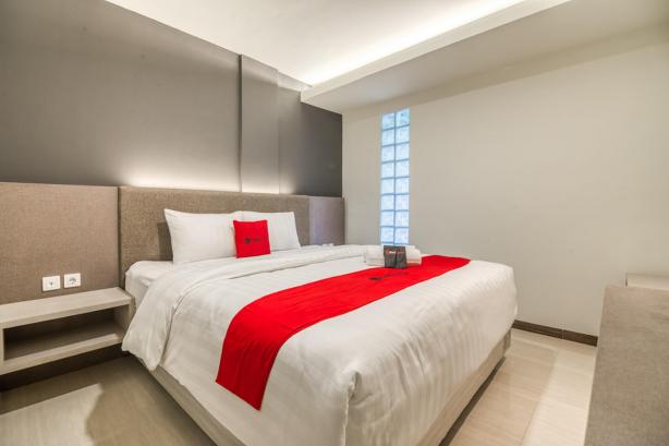 RedDoorz Plus Near Akademi Kepolisian Semarang 3