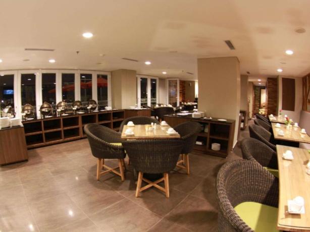 MG Suites Hotel Semarang #5