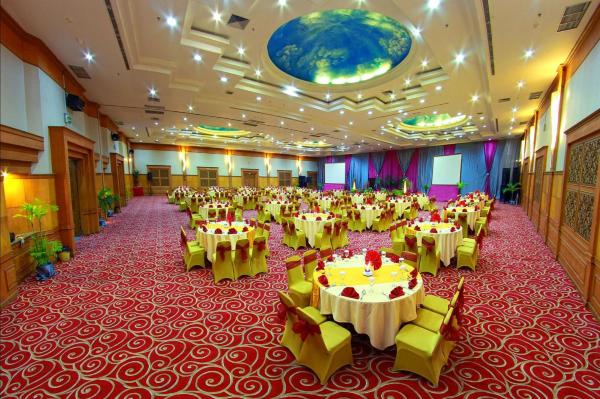 Rocky Plaza Hotel Padang #5