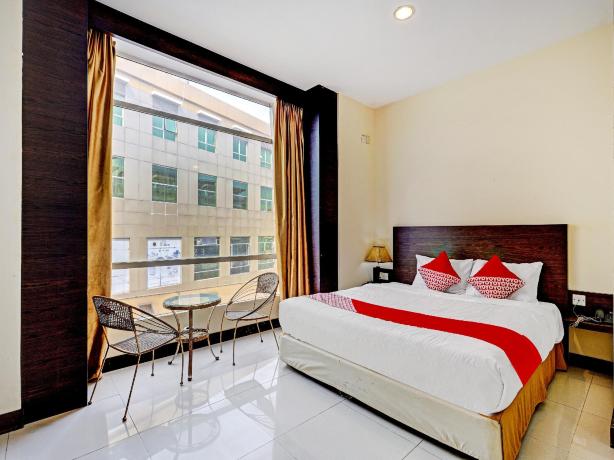 OYO 90350 Hotel Five Star 2