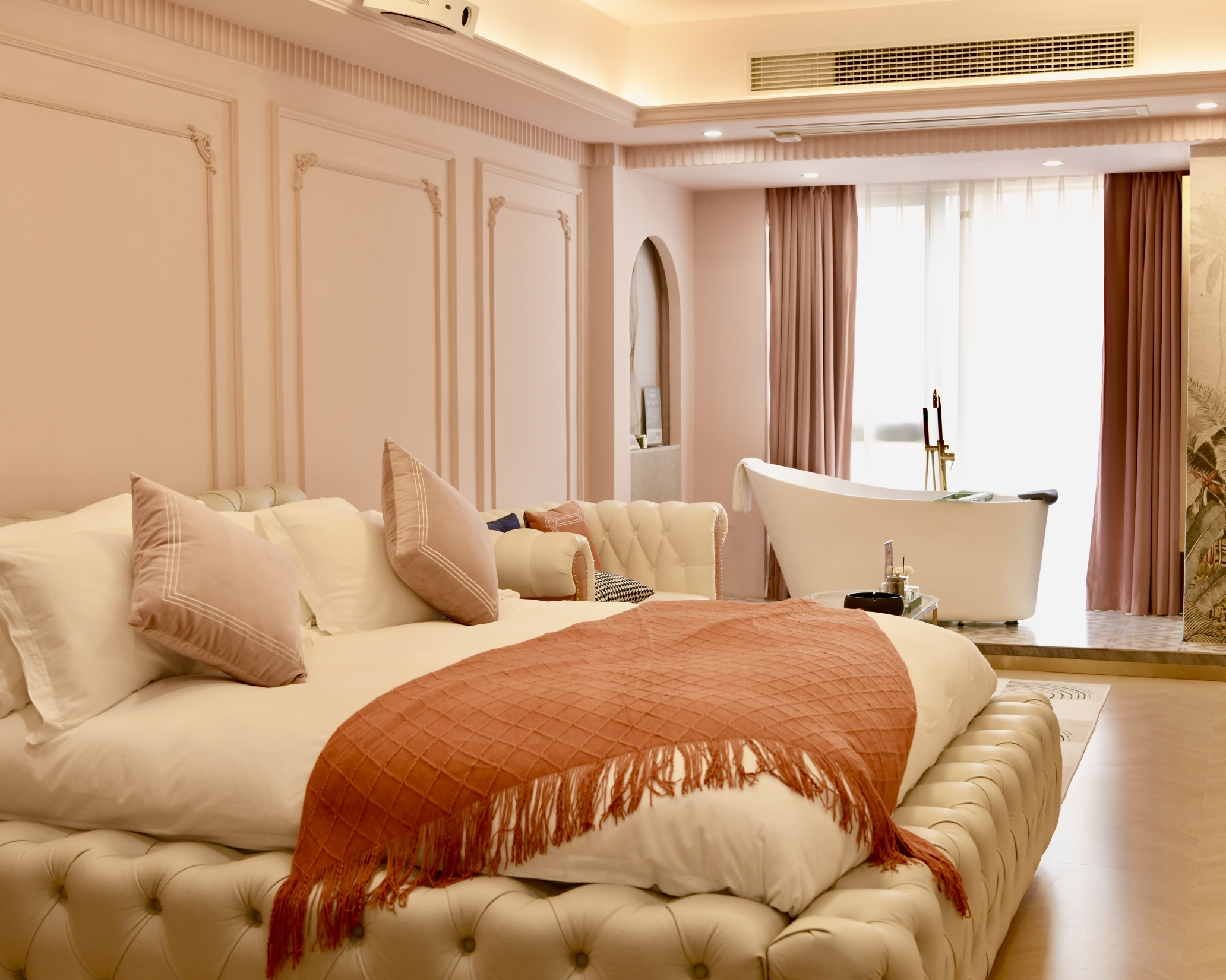 Luoman City Homestay