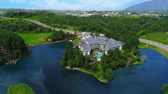 Lido Lake Resort by Mnc Hotel