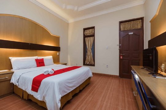 RedDoorz Near RS Harapan Pematang Siantar