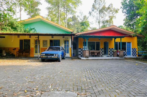 RedDoorz Near Stab Syailendra Kopeng