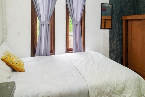 Rezha Homestay Puncak RedPartner #5