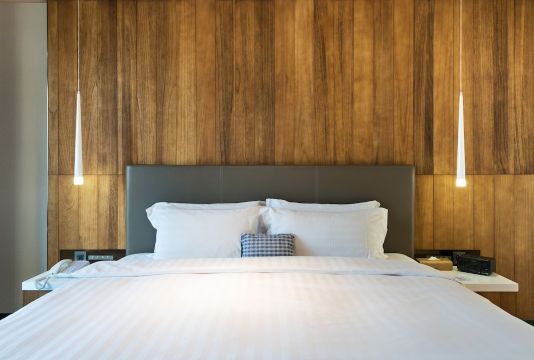 Home Hotel