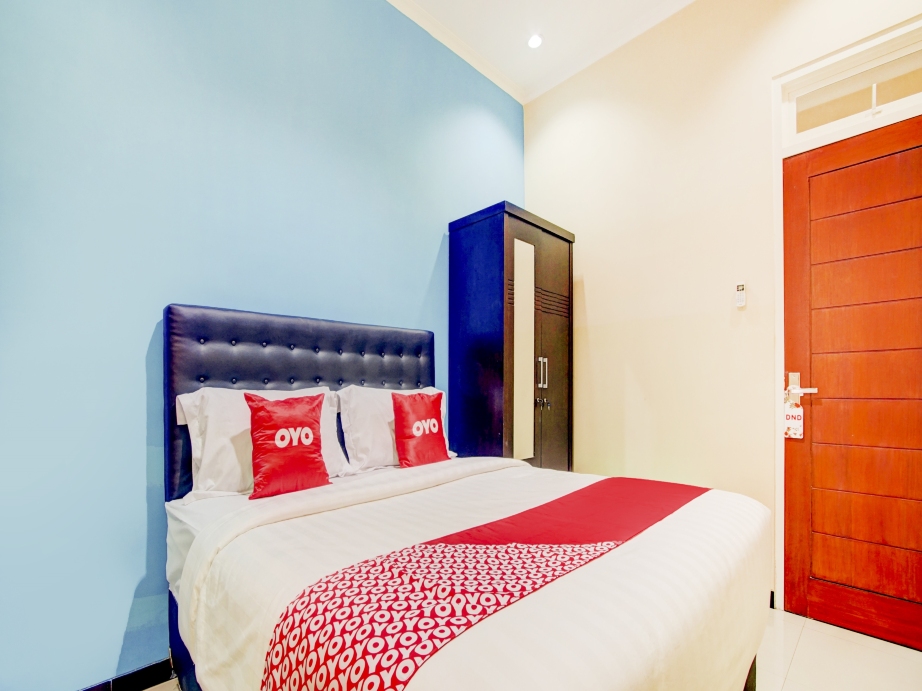 OYO 2165 Alyah Guest House Syariah
