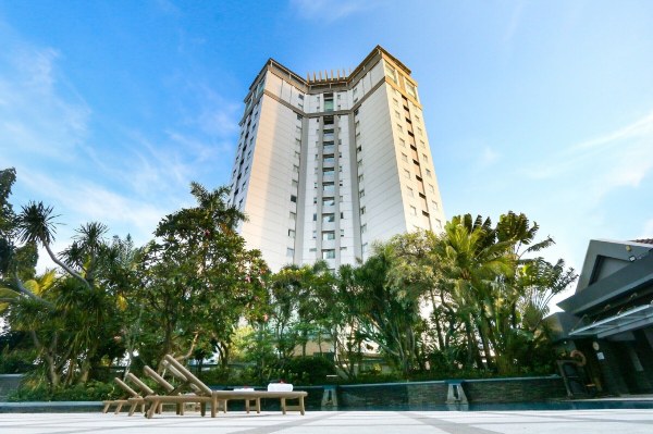 Java Paragon Hotel & Residences