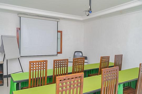 RedDoorz Plus @ Cibogo Puncak 3 #5