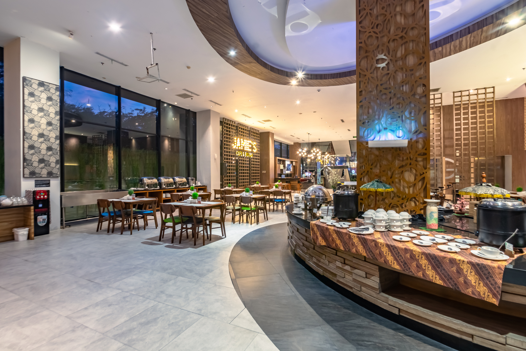 Hotel Ayola Lippo Cikarang #5