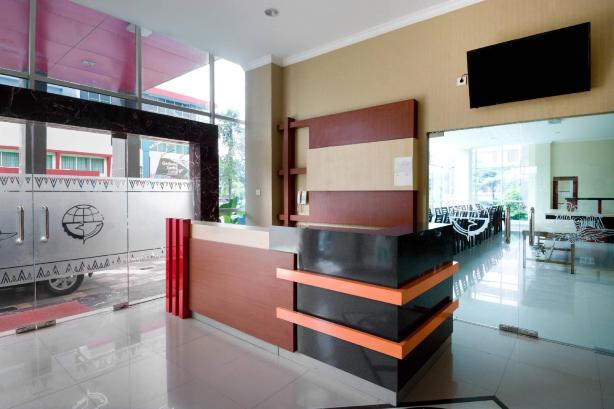 Collection O 3431 Hotel Alpha Bandara #5