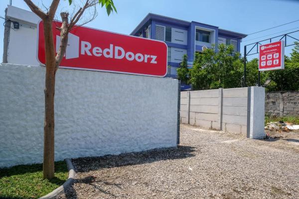 RedDoorz Near Tugu Kartasura #5