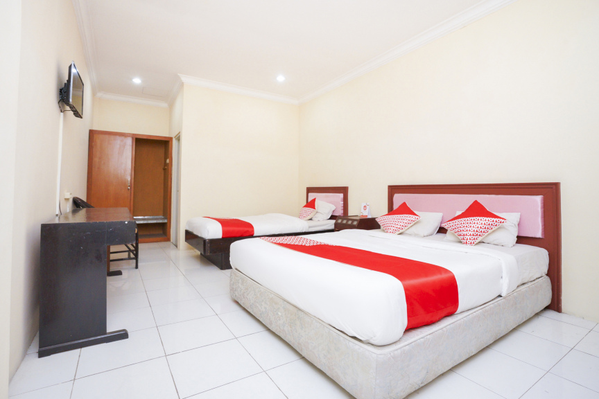 OYO 2003 Female Guest House
