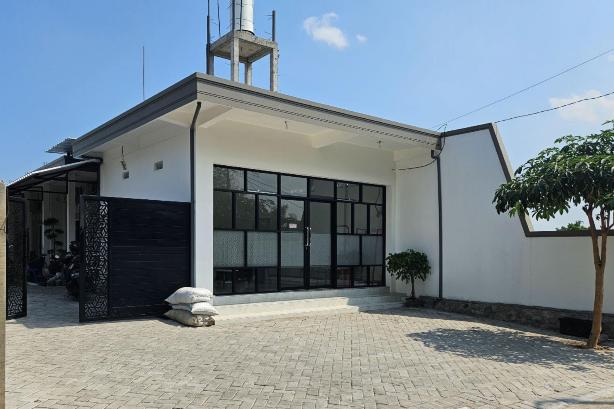 Guest House Saqeena Syariah Near Blitar Park RedPartner #5
