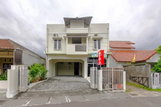 OYO 3083 D Kost 3 Syariah