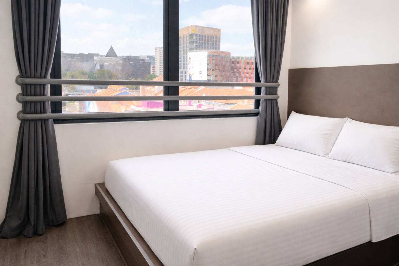 A Hotel Dickson #5