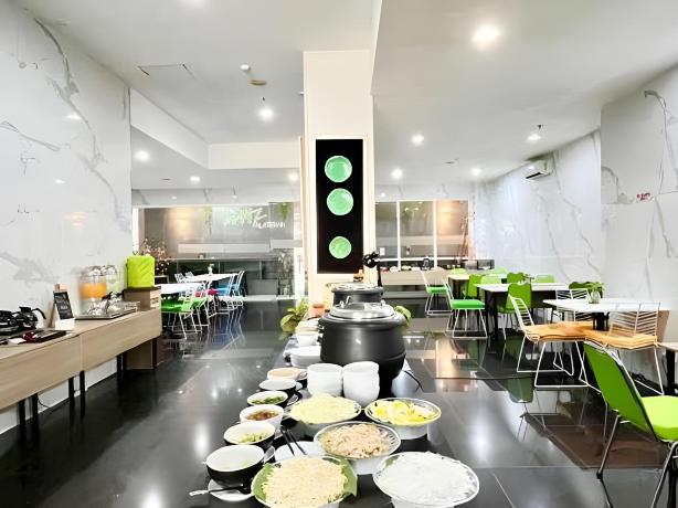 Whiz Hotel Falatehan Jakarta #5