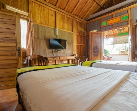 OYO 1347 Joglo Garut Cottage Syariah