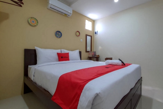 RedDoorz Syariah Near Solo Square Mall