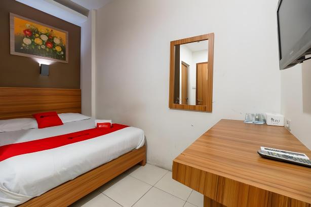 RedDoorz Syariah Near Simpang Surabaya Aceh