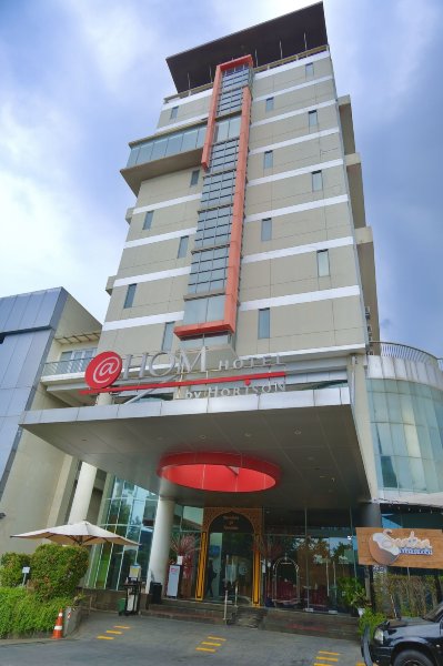 $@Hom Semarang Simpang Lima