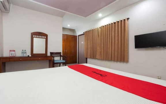 RedDoorz @ Panglima Sudirman