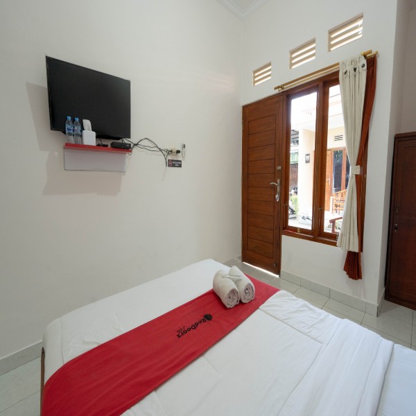 RedDoorz near Buleleng Harbour 2 #5