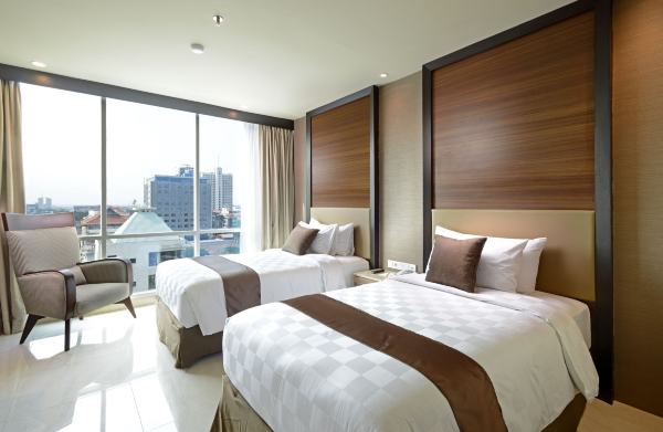 Aria Centra Surabaya