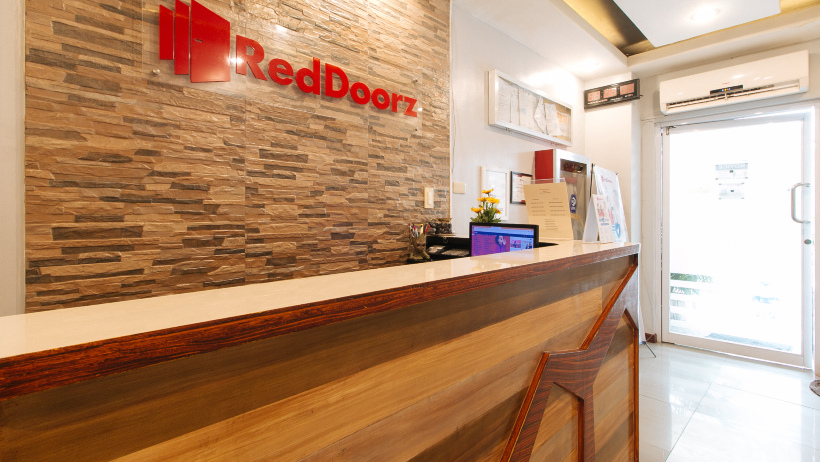 RedDoorz Near Bambang Station #5