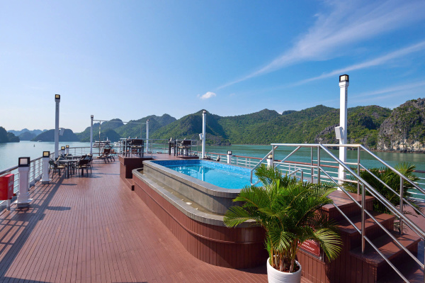 Paradise Legacy Cruise HaLong