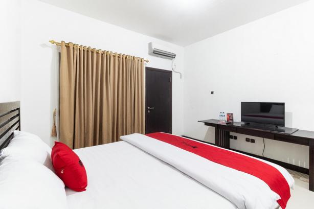 RedDoorz Near Bahu Mall Manado