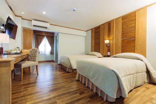 Decharme Hotel #5