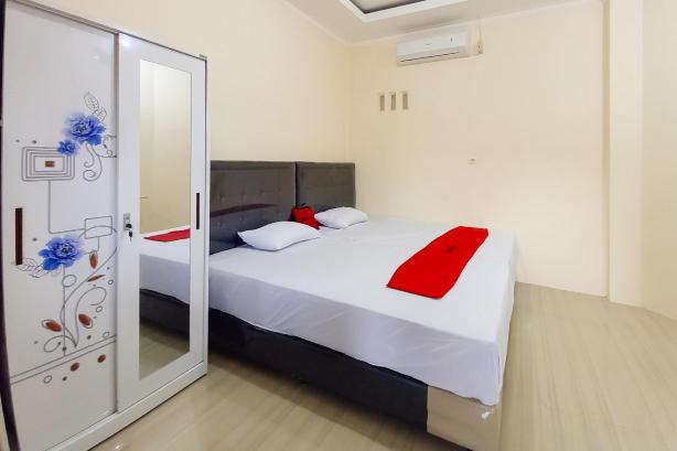 RedDoorz Syariah near JBC Jambi