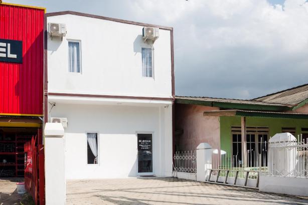OYO 3695 33 Avenue