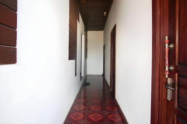 RedDoorz Near Mal Abepura #5