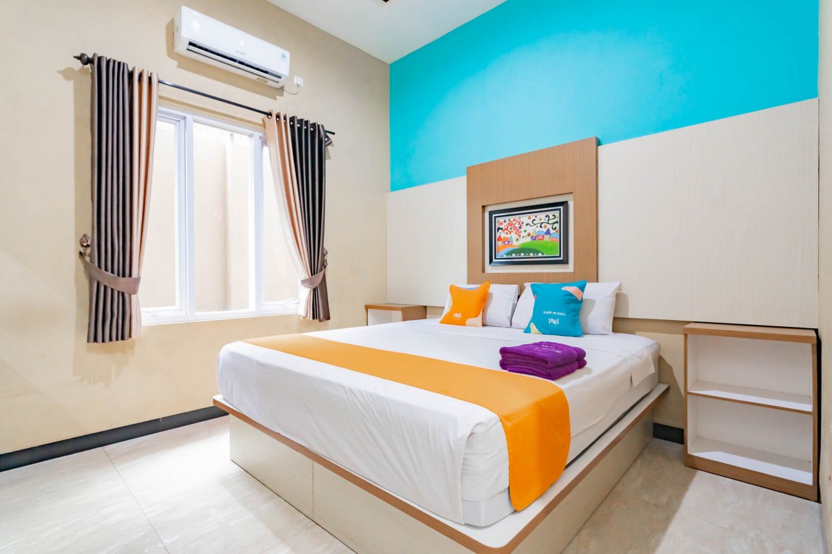 Sans Hotel Budaya Cirebon
