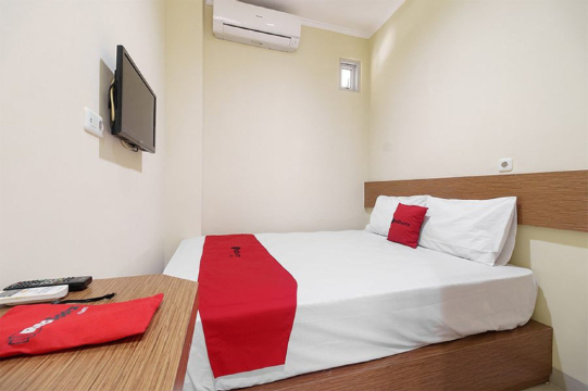 RedDoorz @ Jalan Jenderal Sudirman Palembang 2