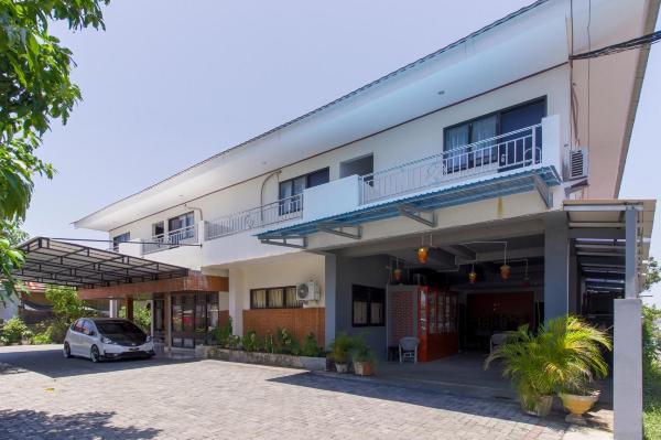 RedDoorz Near Sam Ratulangi Airport Manado #5